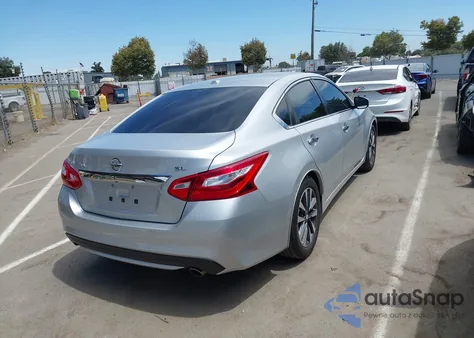 2017 Nissan Altima 2.5 Sl z USA, uszkodzony, nr VIN 1N4AL3AP7HC172048